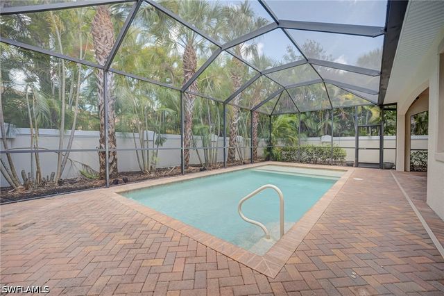 13631 Manchester WAY, Naples, FL 34109