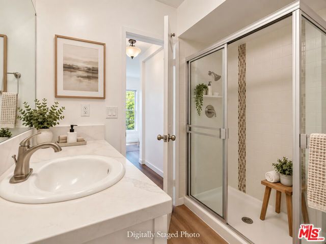 5625 Windsor Way 117, Culver City, CA 90230
