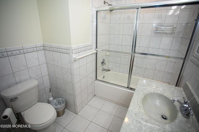 124 Adamecs Way 25, South Amboy, NJ 08879