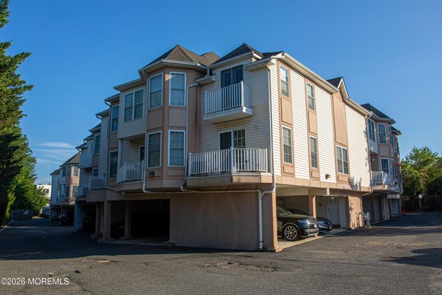 124 Adamecs Way 25, South Amboy, NJ 08879