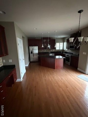 102 Riparian Drive, O'fallon, MO 63368