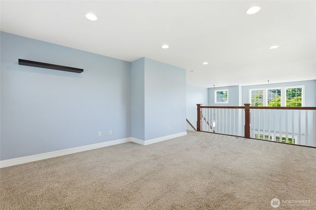 1915 10th Street Pl SW, Puyallup, WA 98371