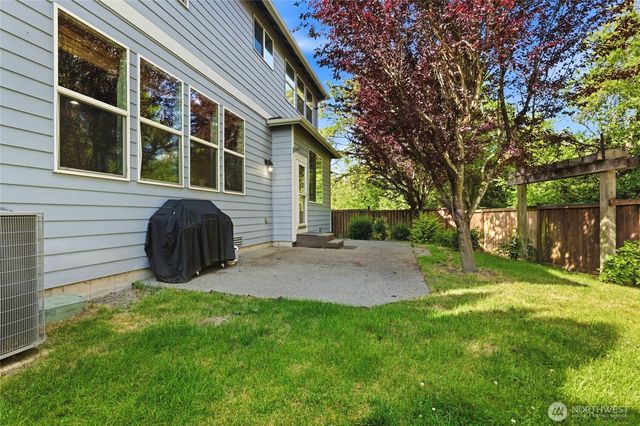 1915 10th Street Pl SW, Puyallup, WA 98371