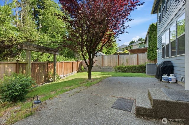 1915 10th Street Pl SW, Puyallup, WA 98371