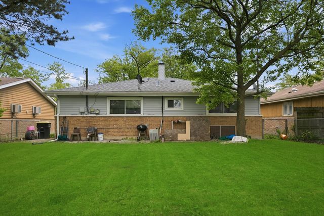 17242 Community Street, Lansing, IL 60438