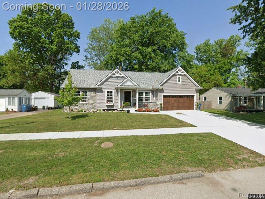 605 Hartner Drive, Holly Village, MI 48442