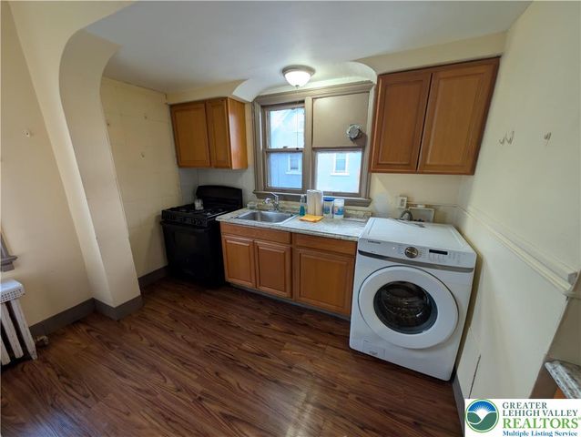 426 Carlton Avenue Apt 2, Bethlehem City, PA 18015