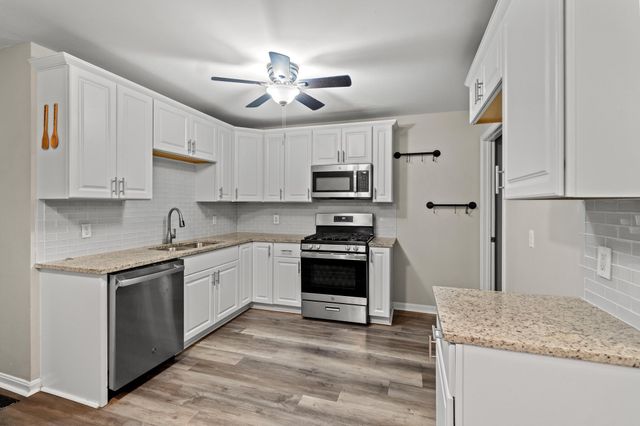 214 W 8th Street, Newport, KY 41071