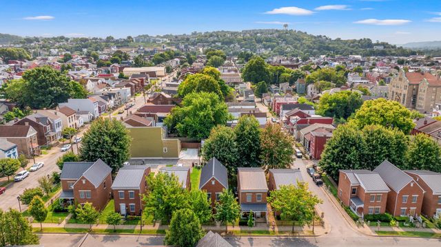 214 W 8th Street, Newport, KY 41071