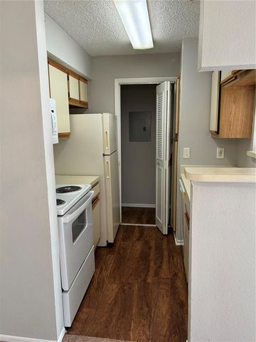 241 AFTON SQUARE 304, Altamonte Springs, FL 32714