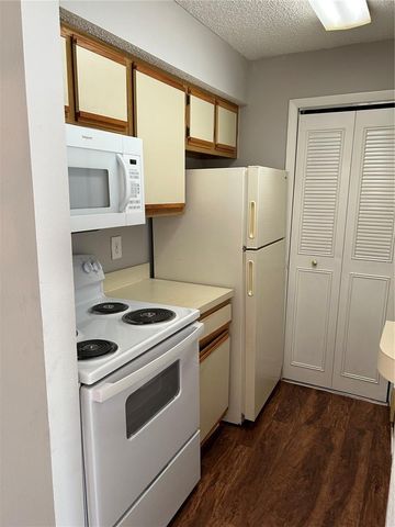 241 AFTON SQUARE 304, Altamonte Springs, FL 32714