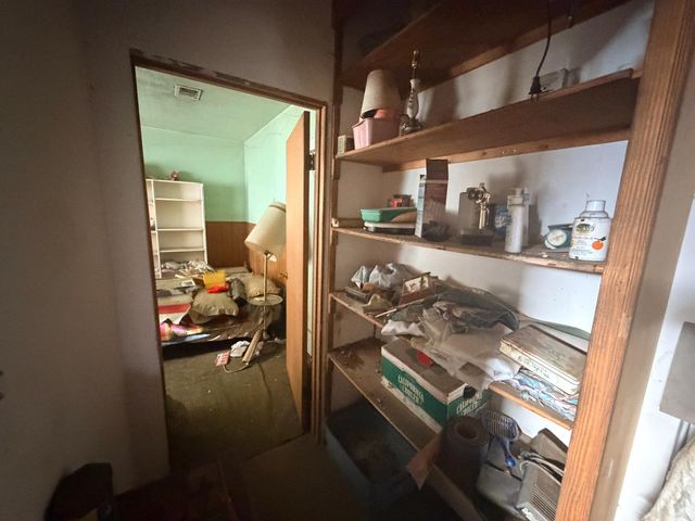 2111 E Hazelton Ave, Stockton, CA 95205