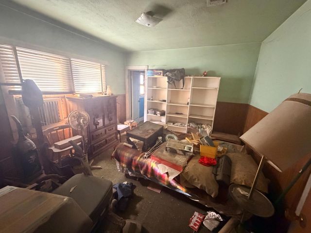 2111 E Hazelton Ave, Stockton, CA 95205