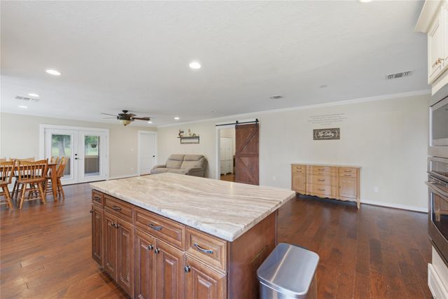 16292 Sycamore Rd, Cat Spring, TX 78933