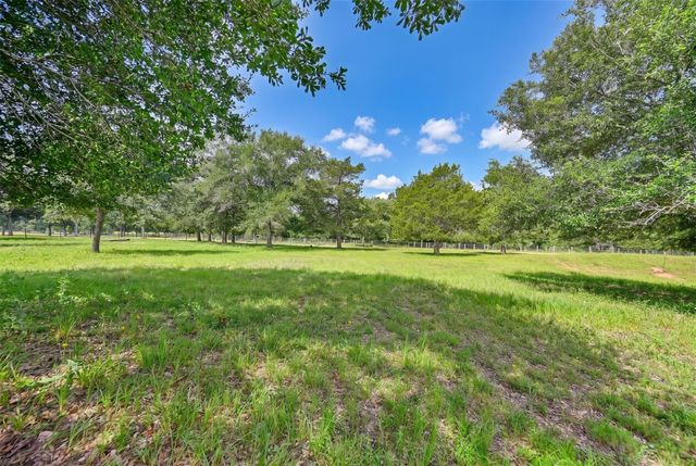 16292 Sycamore Rd, Cat Spring, TX 78933