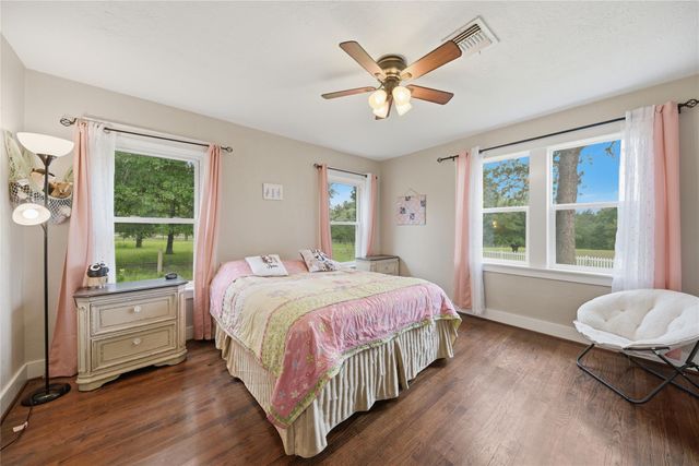 16292 Sycamore Rd, Cat Spring, TX 78933