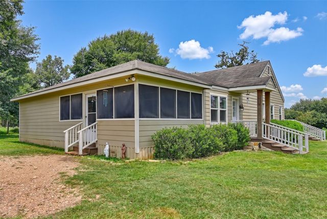 16292 Sycamore Rd, Cat Spring, TX 78933