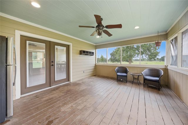 16292 Sycamore Rd, Cat Spring, TX 78933