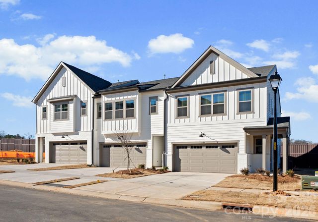 824 Garringer Place, Charlotte, NC 28208