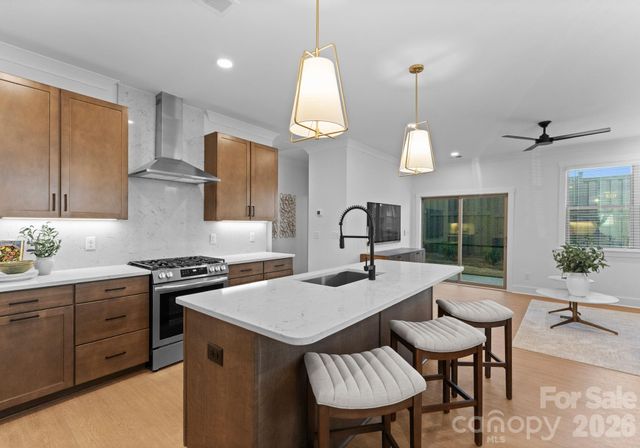 824 Garringer Place, Charlotte, NC 28208