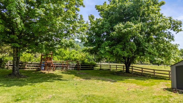 9035 Pleasant Lane, Ooltewah, TN 37363