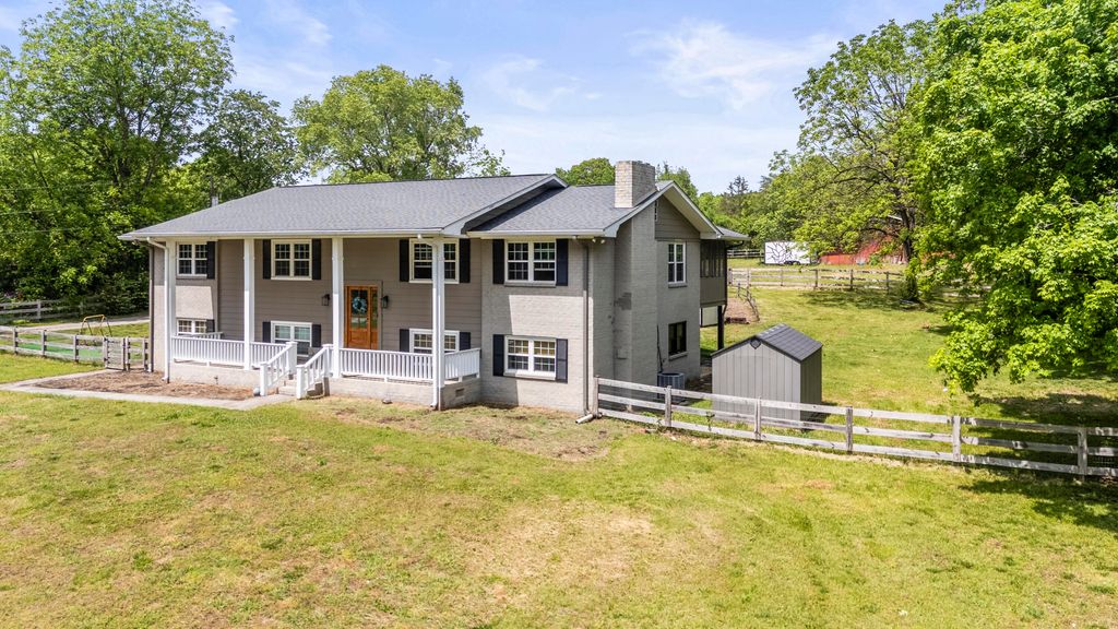 9035 Pleasant Lane, Ooltewah, TN 37363