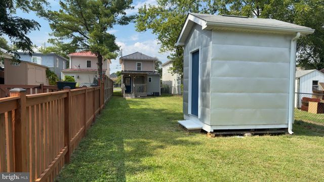318 RITENOUR ST, Front Royal, VA 22630
