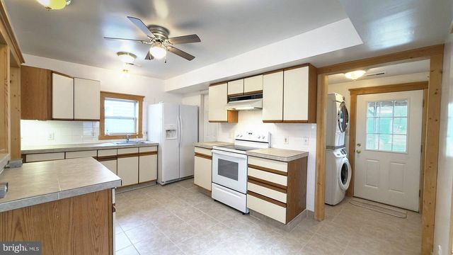 318 RITENOUR ST, Front Royal, VA 22630