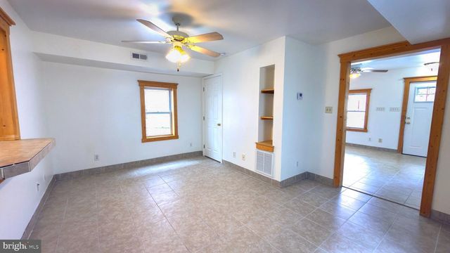 318 RITENOUR ST, Front Royal, VA 22630