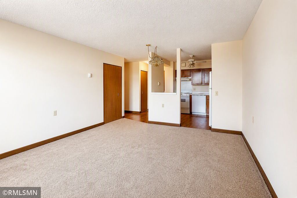 7600 Golden Valley Road 304, Golden Valley, MN 55427 — photo 3