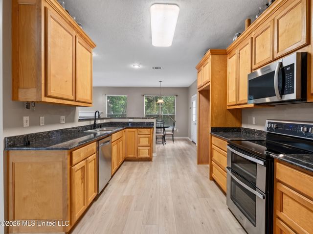 874 Ellington Drive, Biloxi, MS 39532