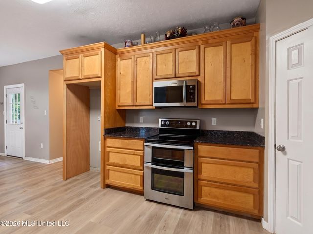 874 Ellington Drive, Biloxi, MS 39532