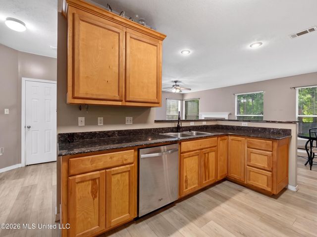 874 Ellington Drive, Biloxi, MS 39532