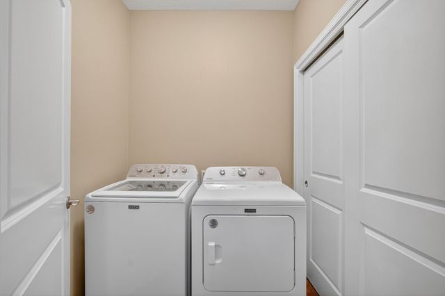 6350 Coachlight Drive 3204, West Des Moines, IA 50266