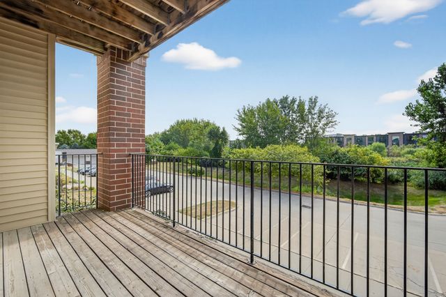 6350 Coachlight Drive 3204, West Des Moines, IA 50266