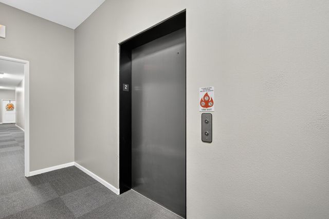 6350 Coachlight Drive 3204, West Des Moines, IA 50266