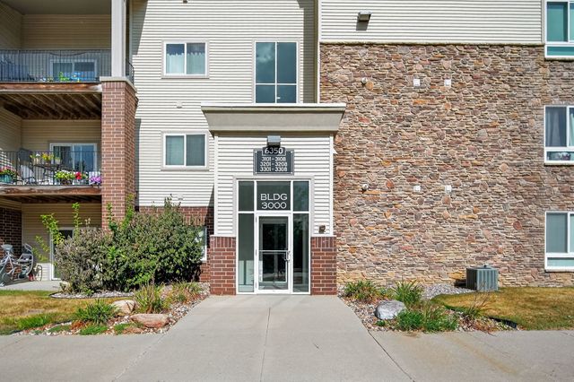 6350 Coachlight Drive 3204, West Des Moines, IA 50266