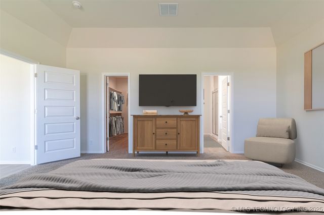 8406 E El Paso Street, Broken Arrow, OK 74014