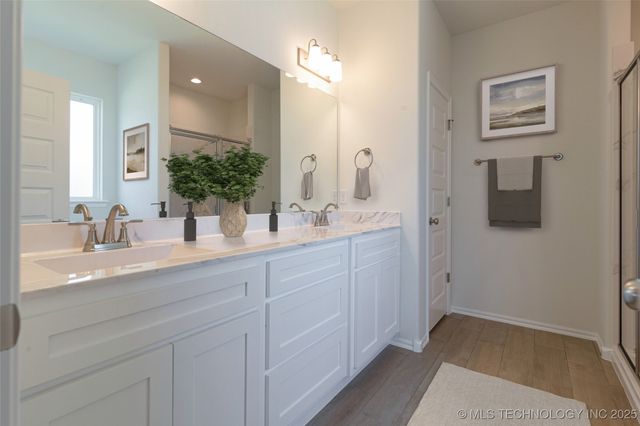 8406 E El Paso Street, Broken Arrow, OK 74014