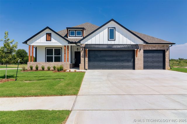 8406 E El Paso Street, Broken Arrow, OK 74014