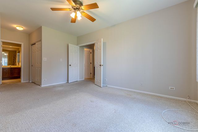1090 Pine Tree Circle N, Buffalo Grove, IL 60089