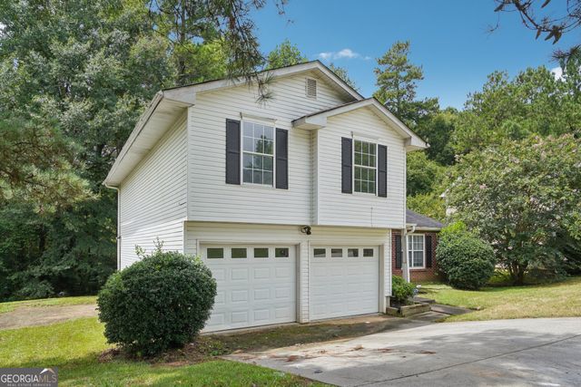 757 Stonebridge Park Circle, Lithonia, GA 30058