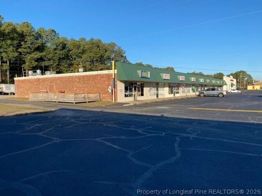 6107 Yadkin Road B, Fayetteville, NC 28303 — exterior