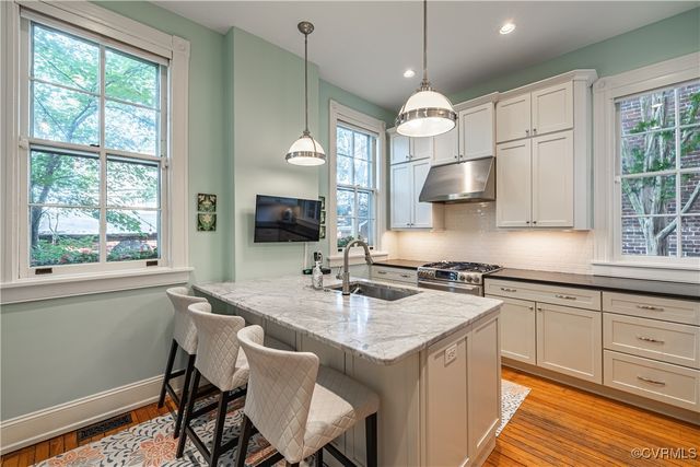 2606 W Grace St, Richmond, VA 23220