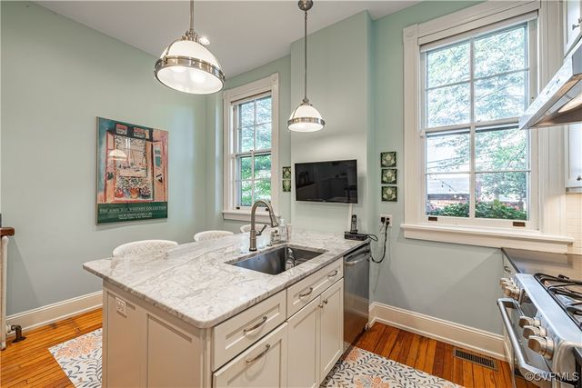 2606 W Grace St, Richmond, VA 23220