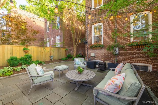 2606 W Grace St, Richmond, VA 23220
