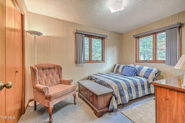 805 Clairmont Road, Johnson City, TN 37601