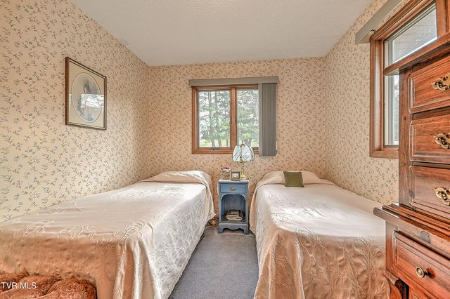 805 Clairmont Road, Johnson City, TN 37601