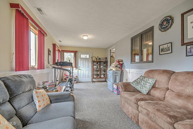 805 Clairmont Road, Johnson City, TN 37601