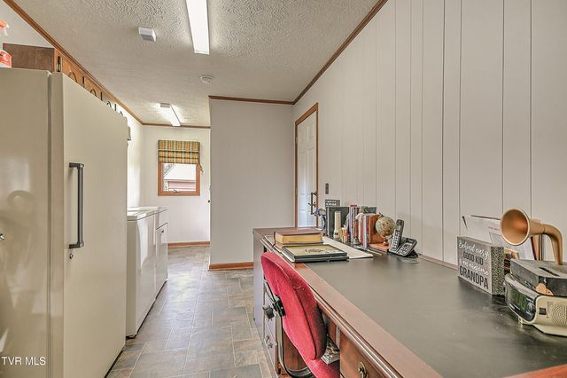 805 Clairmont Road, Johnson City, TN 37601